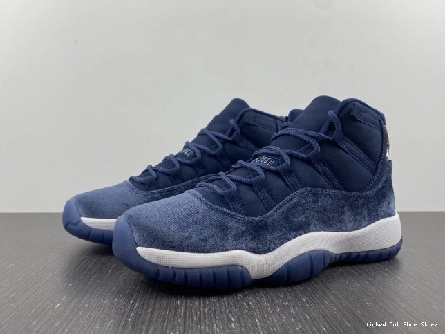 Kicked Out Shoe Store 11 Jordan Midnight Air Navy Velvet AR0715-441 WMNS 0815